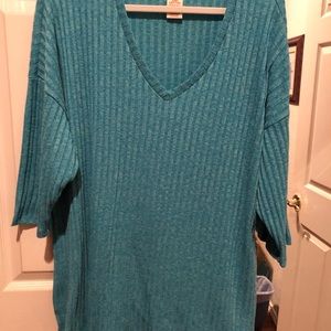 Short sleeve sweater